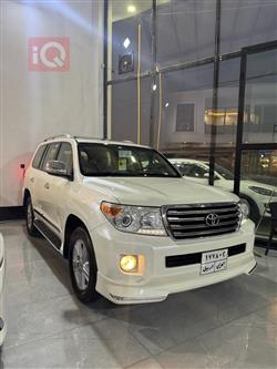 تۆیۆتا لاند کروزەر